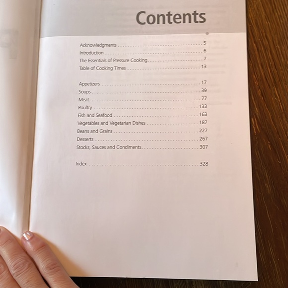 225 pressure cooker recipies by Cinda Chavich. Great gift 🎁 - Picture 3 of 4